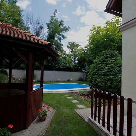 Szepkilatas Vendeghaz Villa Balatonfůzfő Bagian luar foto