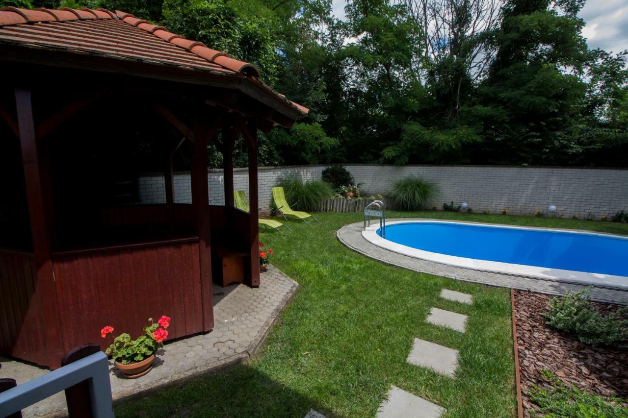 Szepkilatas Vendeghaz Villa Balatonfůzfő Bagian luar foto