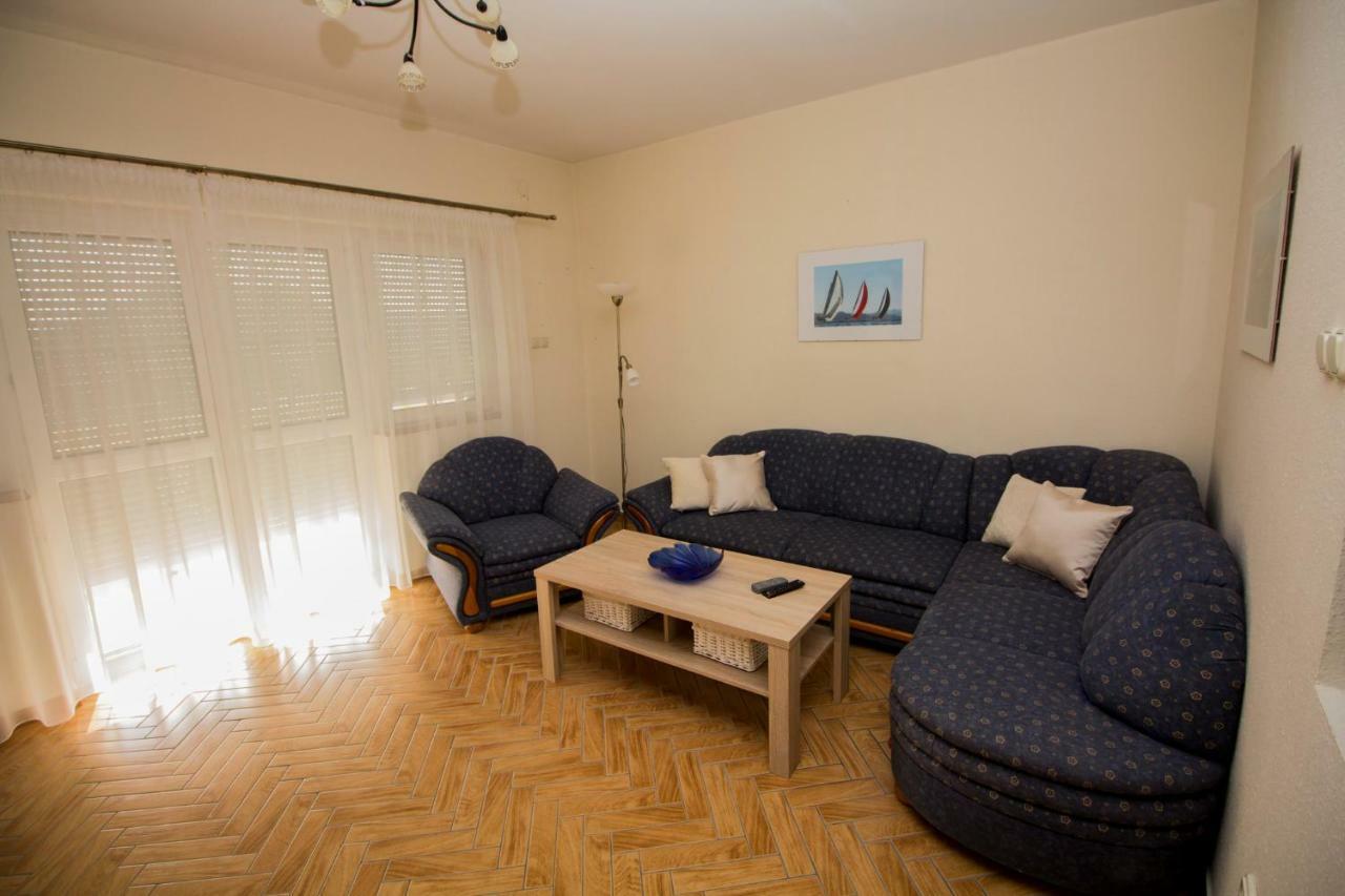 Szepkilatas Vendeghaz Villa Balatonfůzfő Bagian luar foto